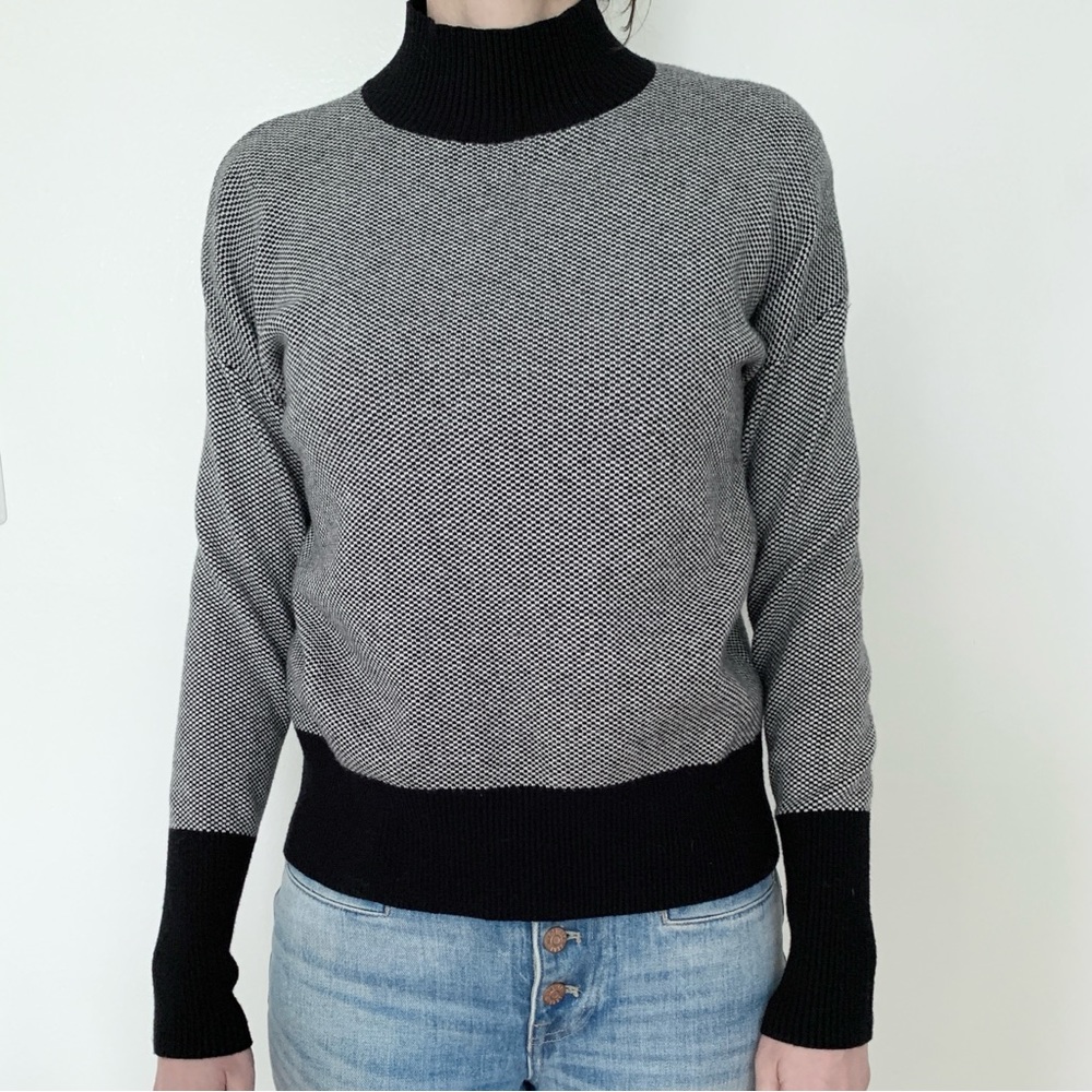 Checkered Black White Sweater Long Sleeve Mock Turtleneck Size Medium